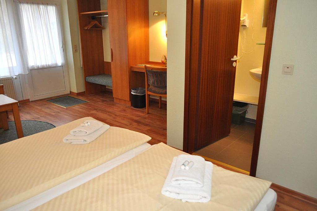 Gaestehaus Lietzow & Stoertebeker Camp מראה חיצוני תמונה